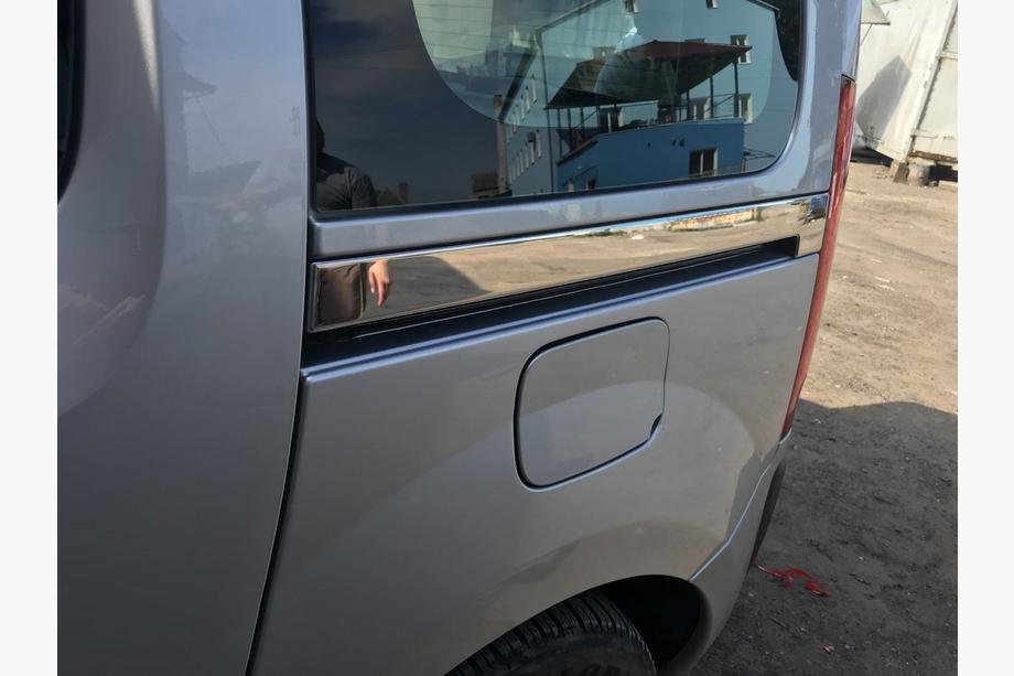 Renault Kangoo 2008–2020 Sierlijst onder schuifdeur (2 st., RVS) Foto 3