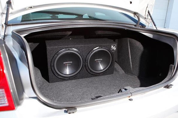 Zo kies je een goede autosubwoofer: tips voor muziekliefhebbers Foto 1