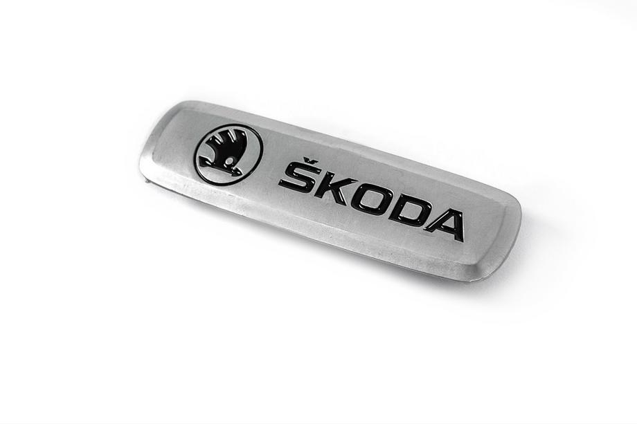 Skoda Aluminium badge voor automatten (1 st.) Foto 1