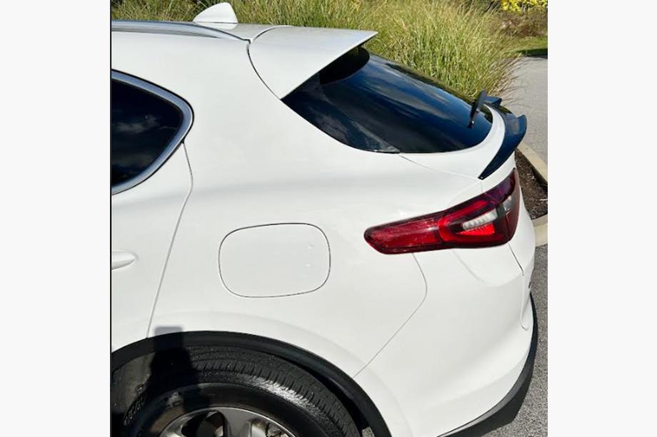 Alfa Romeo Stelvio 2016– Onderlipspoiler V2 (2017-2023, Dry Carbon) Image