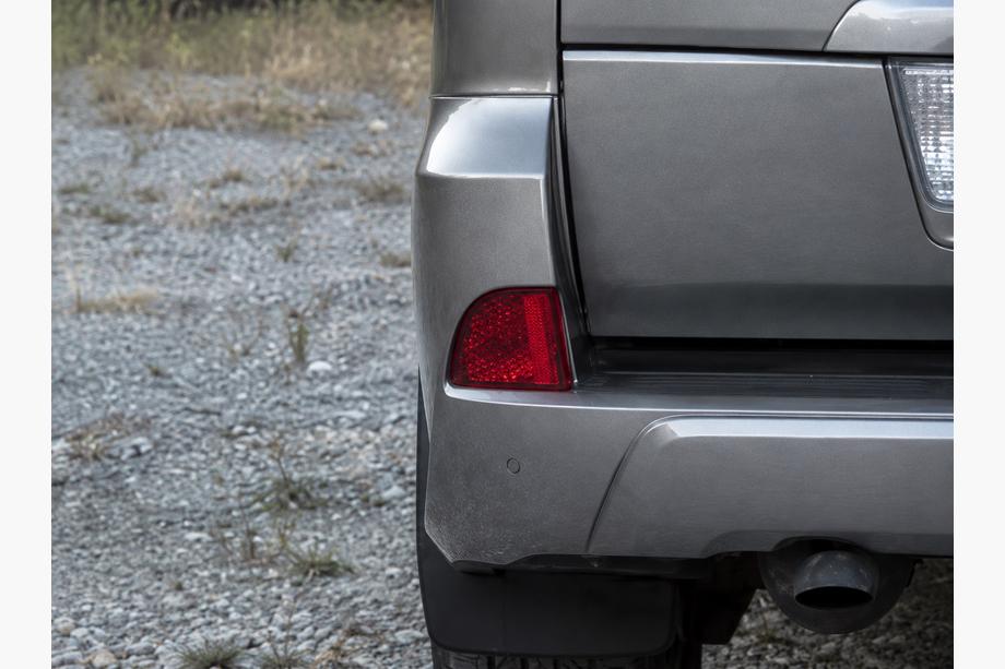 Lexus LX570/450d 2008–2022 Achterreflectoren (2015-2022, standaard) Foto 2