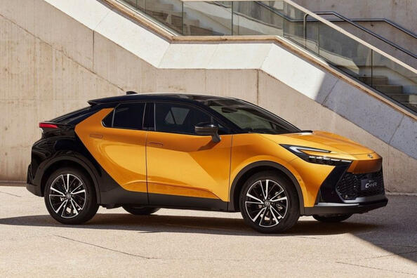 Review: de stijlvolle hybride crossover Toyota C-HR (2e generatie) Foto 2