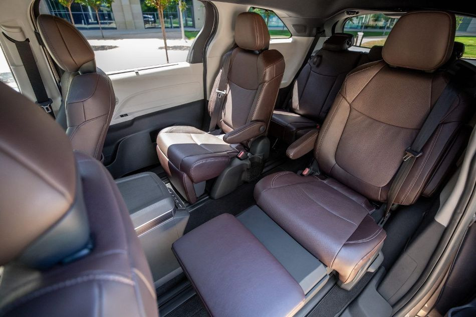 Comfort op wielen: wat bepaalt het gemak in een minivan en minibus?