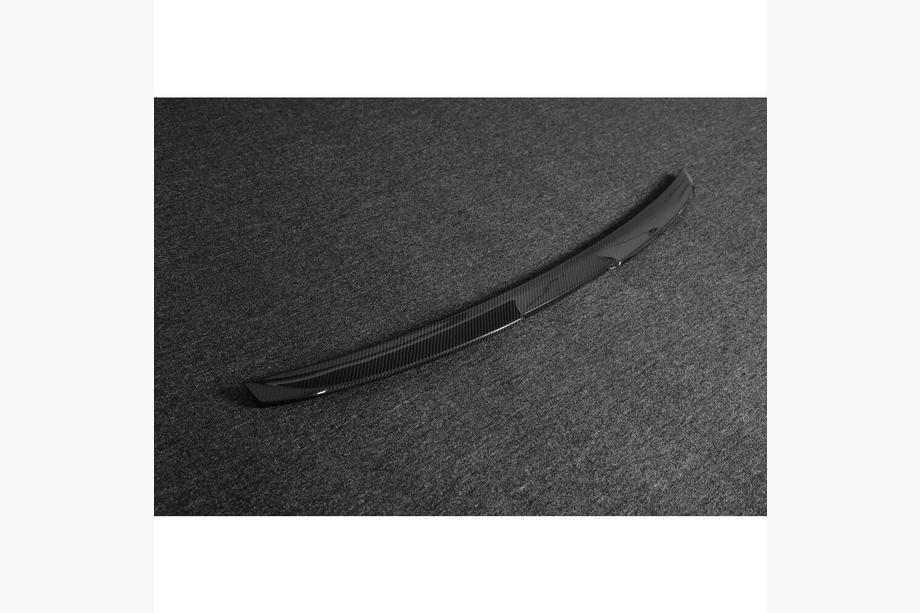 BMW 5/i5 Serie G60/G60E/G61 2023– M4-Style spoiler (carbon) Foto 3