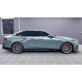 Dorpelpanelen (voor M-Sport, carbon) BMW 5/i5 Serie G60/G60E/G61 2023– foto 2