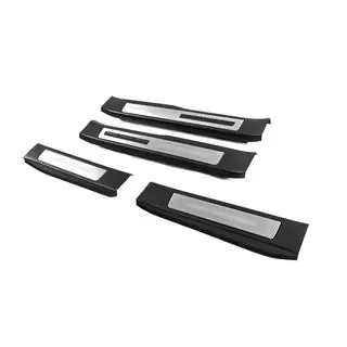 Verlichte instaplijsten (set van 4 stuks) Toyota Land Cruiser 300 2021– foto 1