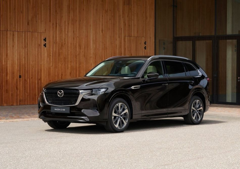 Review van de stijlvolle en technologische Mazda CX-80-crossover