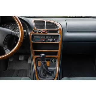 Dashboard sierlijsten (walnoot, F 1994-1997) Mazda 323 1977–2003 foto 1