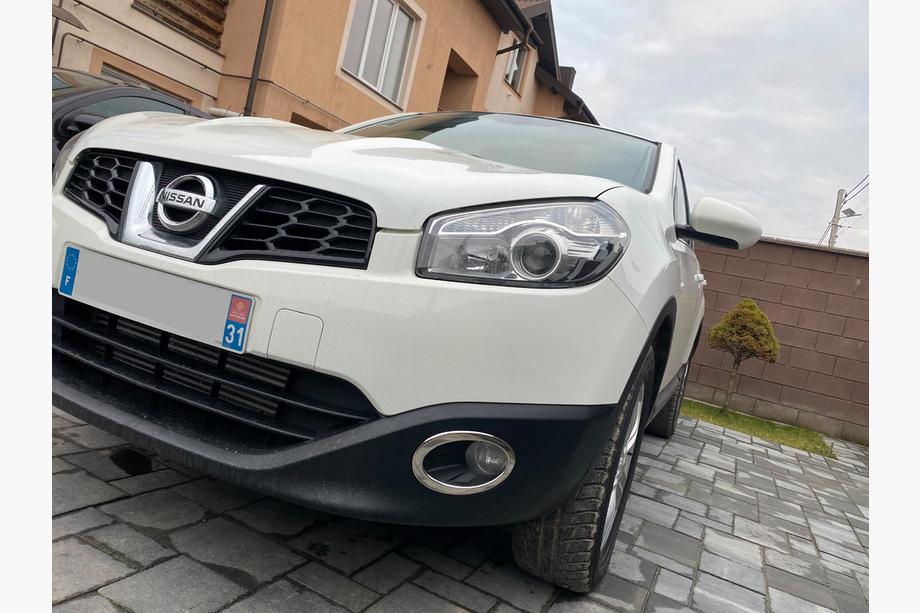 Nissan Qashqai 2010–2014 Mistlampomlijsting alleen buitenzijde (2 stuks, RVS) Foto 4
