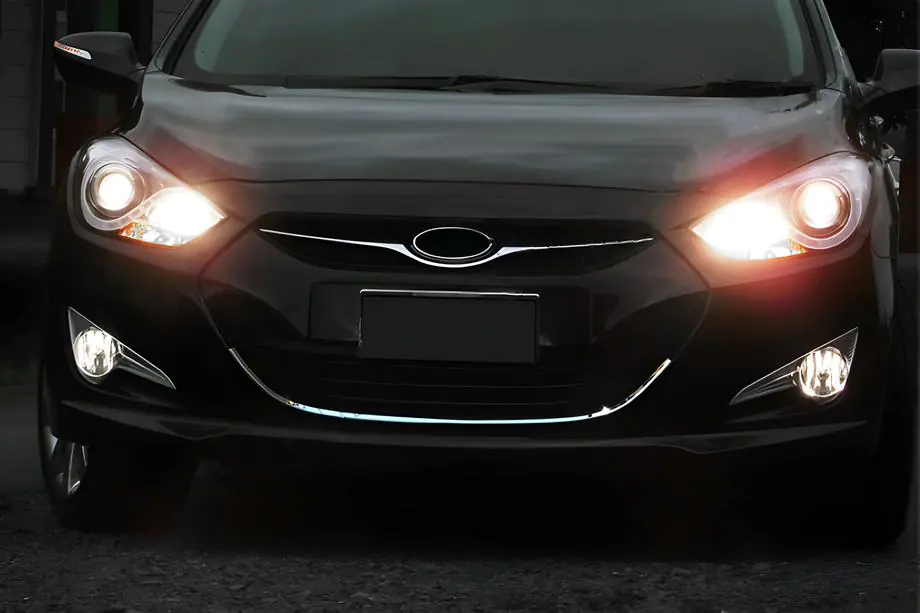 Hyundai I-40 2011–2019 Grilleomlijsting (1 st., RVS) Image