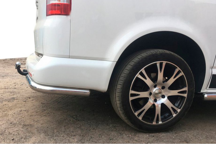 Volkswagen T5 Transporter 2003–2010 Achterhoekstukken AK003 (2 stuks, RVS) Image