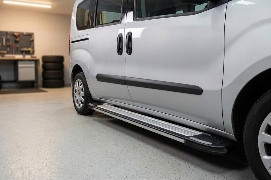 Opel Combo 2012–2018 Side steps Rainbow (2 st., aluminium) Image