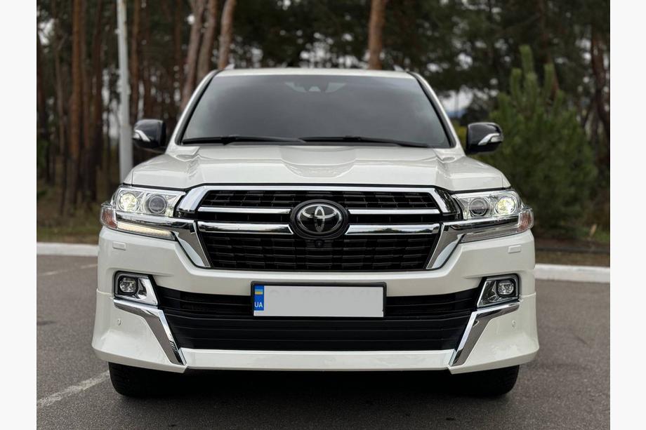 Toyota Land Cruiser 200 2007–2021 Voorbumper lipspoiler 2016↗ (Executive 2021) Zwarte kleur Foto 7