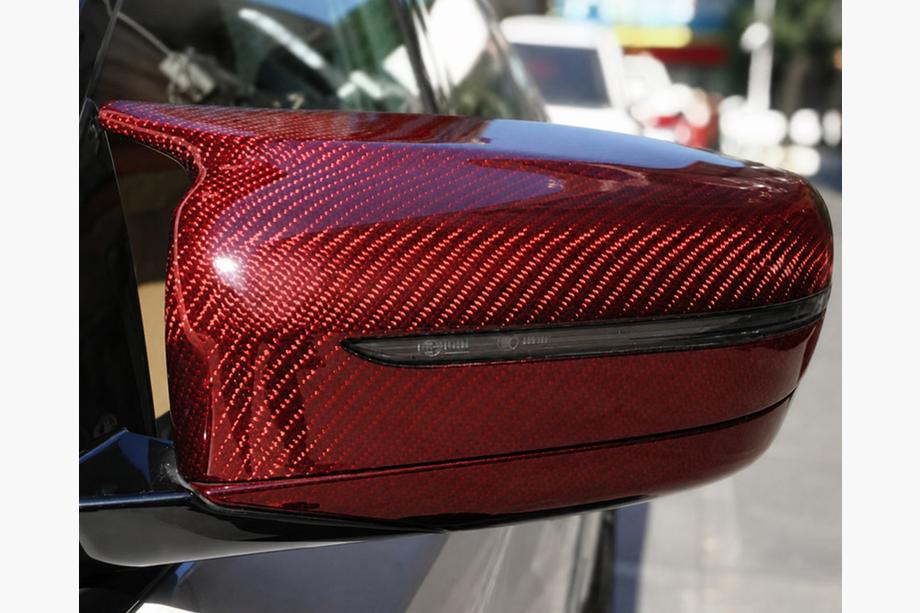 BMW 3 Serie G20/G21 2018– Spiegelkappen M-Look (rood carbon) Foto 1