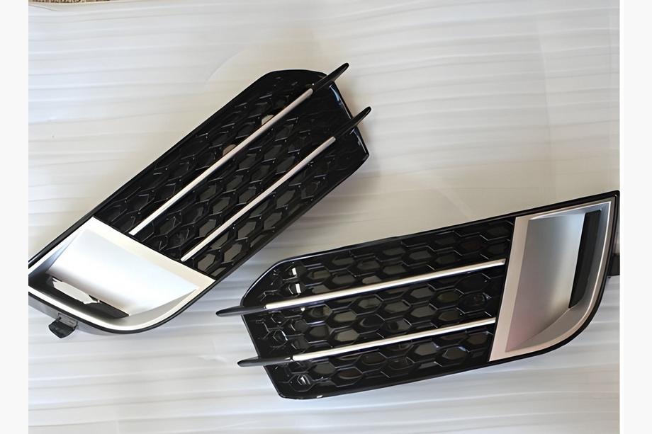 Audi A1 2010–2018 Mistlampgrilles RS-Style (2010-2014, 2 stuks, zwart met grijs) Image