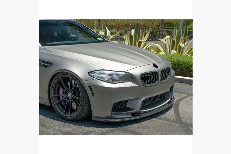 BMW 5 Serie F10/F11 2010–2016 Frontlip DPT V2 (voor M5, hoogglans zwart) Foto 1