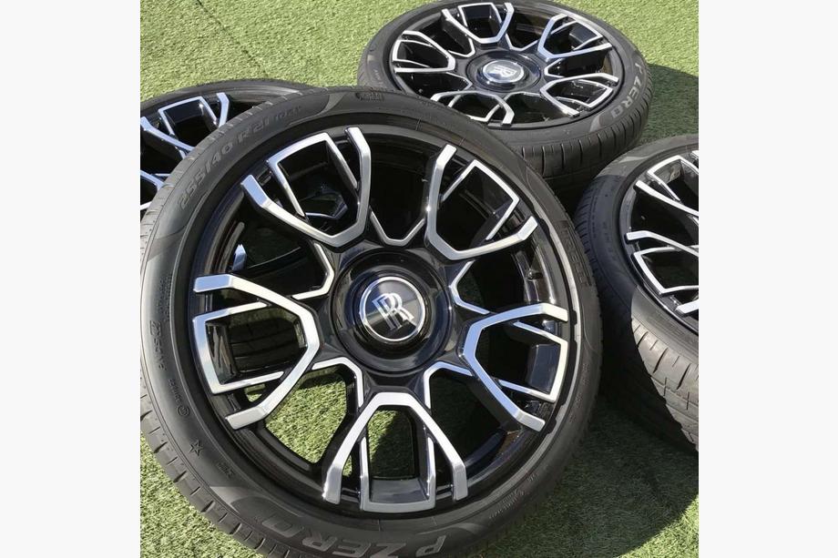 Rolls-Royce Ghost 2009–2020 Gesmede velgen R22 (4 st.) Image