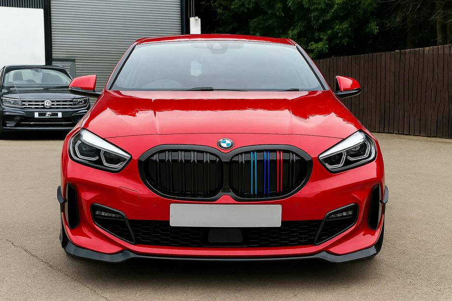 BMW 1 Serie F40 2019–2024 M-Look nierengrilles (M-Color) Image