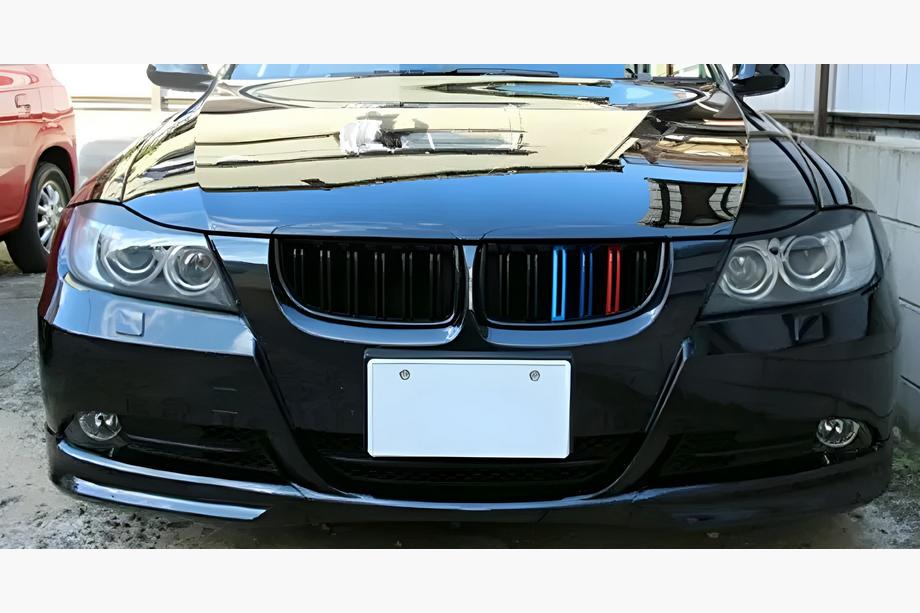 BMW 3-serie E90/E91 2005–2011 Niergrilles M-Look (voor E-90/91 2005-2008, M-Color) Image
