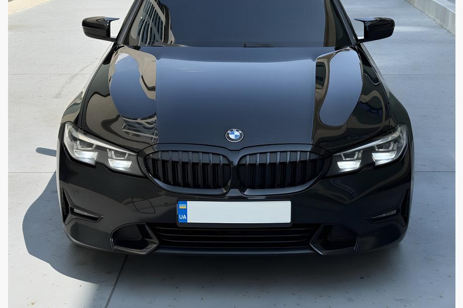 BMW 3 Serie G20/G21 2018– Nierroosters 1 Bar (2018-2022, glanzend zwart) Image