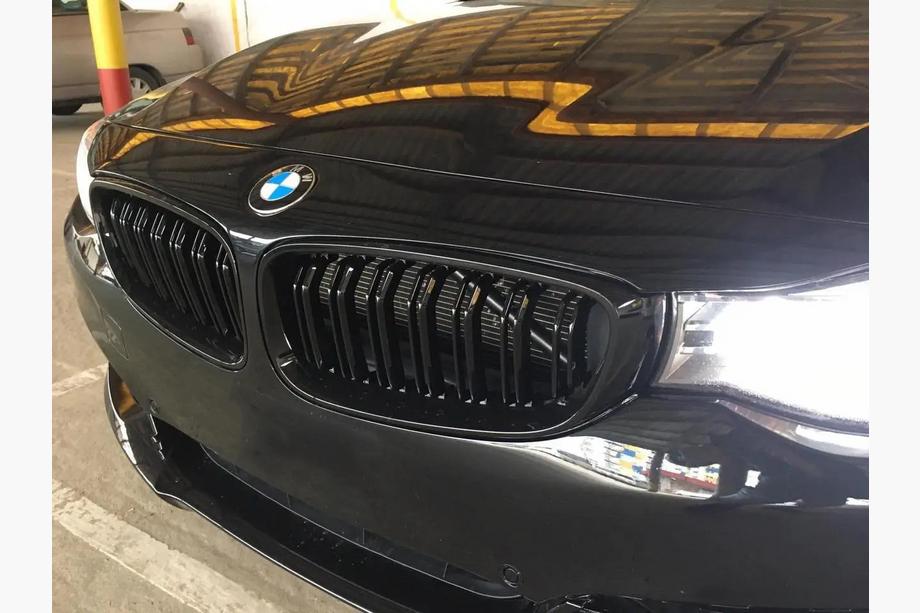 BMW 3-serie F34 2013–2020 M-Look nierroosters (glanzend zwart) Image