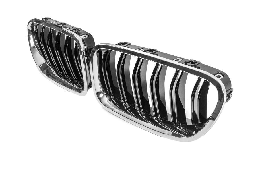 BMW 5 Serie F10/F11 2010–2016 M-Look nierroosters (hoogglans zwart met chroomrand) Foto 3