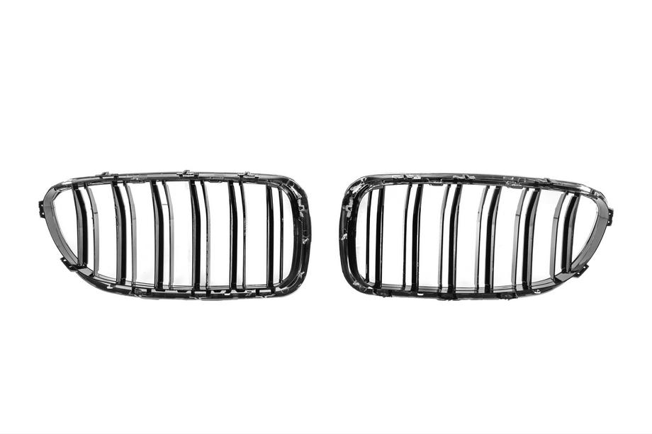BMW 5 Serie F10/F11 2010–2016 M-Look nierroosters (hoogglans zwart met chroomrand) Foto 7