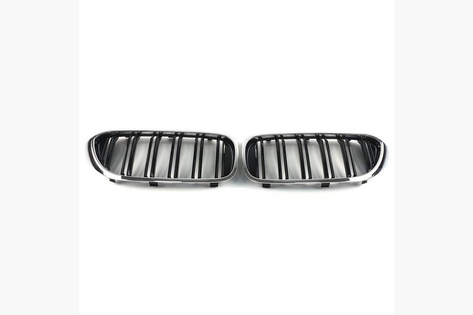 BMW 5 Serie G30/G31 2017–2023 Niergrilles M-Look (2017-2020, hoogglans zwart met chromen rand) Foto 4