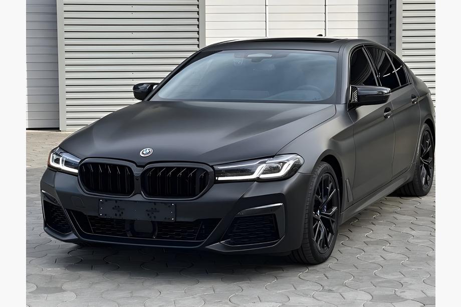 BMW 5 Serie G30/G31 2017–2023 Nierengrilles M-Look V1 (2021+, matzwart) Image