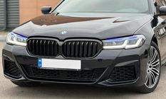 BMW 5 Serie G30/G31 2017–2023 Niergrilles 1 Bar (2021+, hoogglans zwart) foto 2