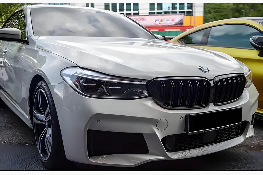 BMW 6-serie G32 2017– Niergrillen M-Look (2017-2020, hoogglans zwart) Image
