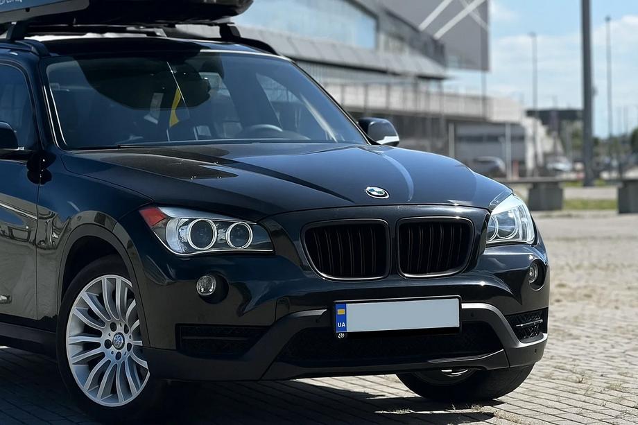 BMW X1 E84 2009–2015 M-Look nierroosters (mat zwart) Image