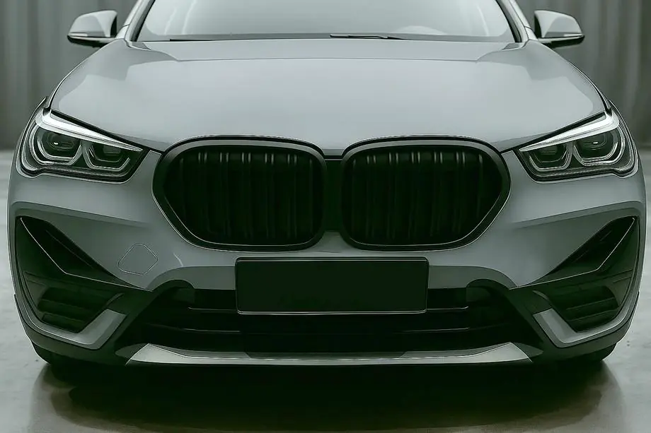 BMW X1 F48 2015–2022 M-Look nierengrilles (2020-2022, mat zwart) Foto 1