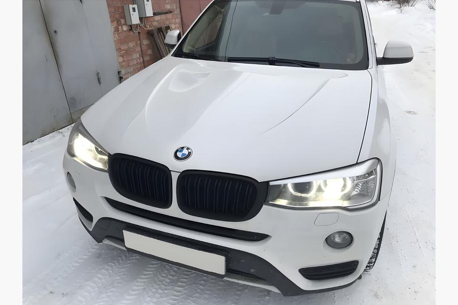 BMW X3 F25 2011–2018 M-Look niergrilles (2014-2018, mat zwart) Image
