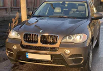 BMW X6 E71 2008–2014 M-Look nierroosters (hoogglans zwart met chroomrand) foto 3