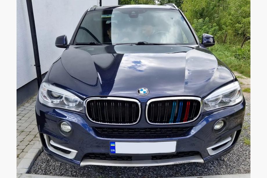BMW X6 F16 2014–2019 Nierenroosters M-Look (M-Color met chromen rand) Image
