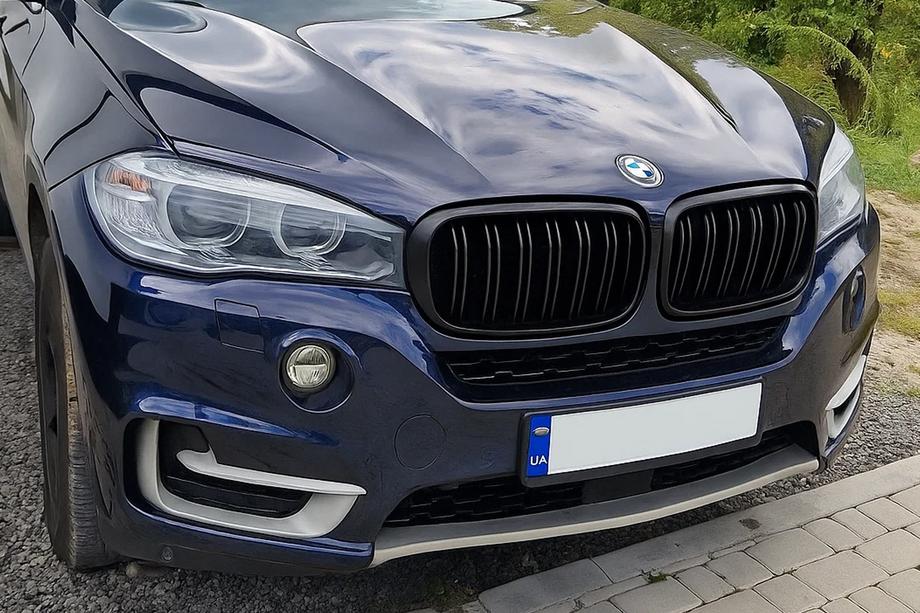 BMW X5 F15 2013–2018 M-Look nierroosters (mat zwart) Image