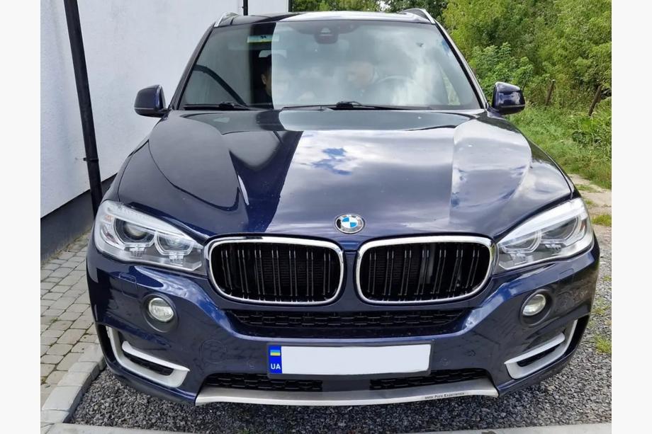 BMW X5 F15 2013–2018 M-Look nierroosters (hoogglans zwart met chroomrand) Foto 1