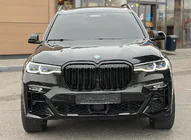 BMW X7 G07 2019– M-look niergrille (2019-2022, glanzend zwart) foto 1