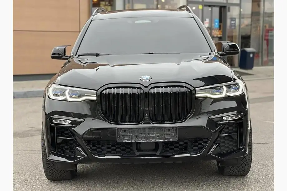 BMW X7 G07 2019– M-look niergrille (2019-2022, glanzend zwart) Image