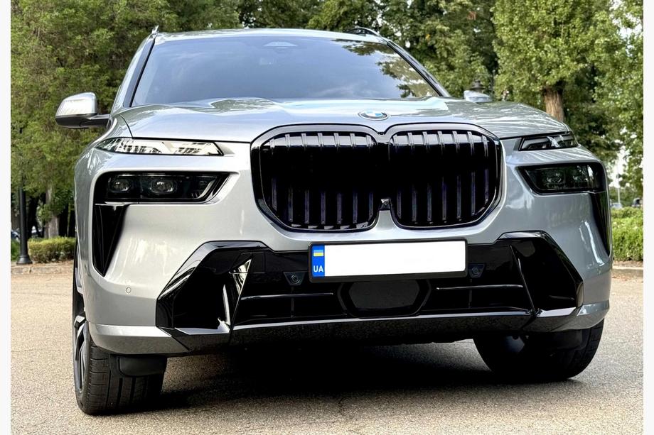 BMW X7 G07 2019– Niergrille 1 Bar (2023+, hoogglans zwart) Image