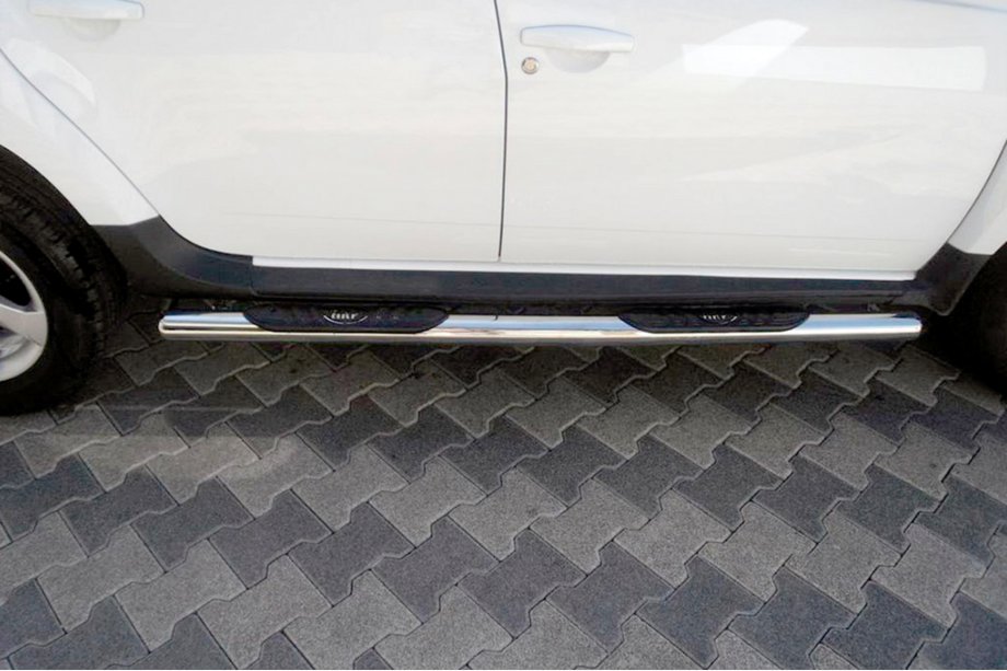 Dacia Duster 2008–2018 RVS zijbuizen met inlays (set 2 stuks) Image