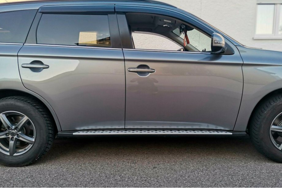 Mitsubishi Outlander 2012–2021 Side steps OEM V1 (2 stuks, aluminium) Foto 1