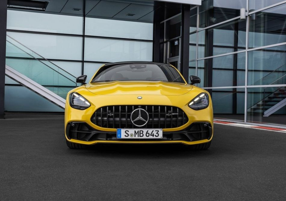Review Mercedes-AMG GT Coupé: sportieve kracht en elegantie