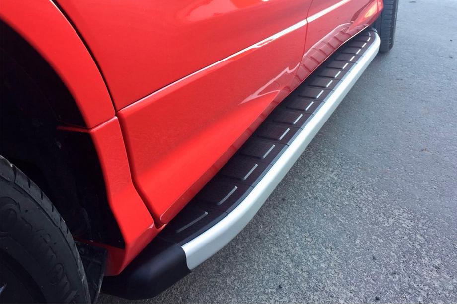 Ford Kuga/Escape 2013–2019 Side steps Fullmond (2 stuks, aluminium) Image