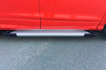 Ford Kuga/Escape 2013–2019 Side steps Allmond Grey (set van 2, aluminium) foto 6