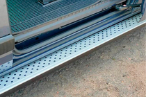 Ford Custom 2013–2022 Zijsteps Allmond Grey (2 stuks, aluminium) foto 2