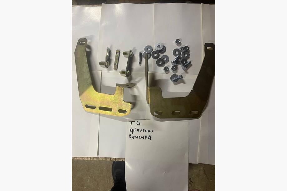 Volkswagen T4 Transporter 1990–2003 Bevestigingsset voor bullbar inclusief bouten Image