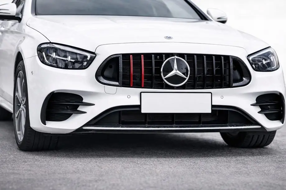Mercedes E-class W213 2016–2023 Rocket voorgrille (voor AMG Line, 2020-2023) Image