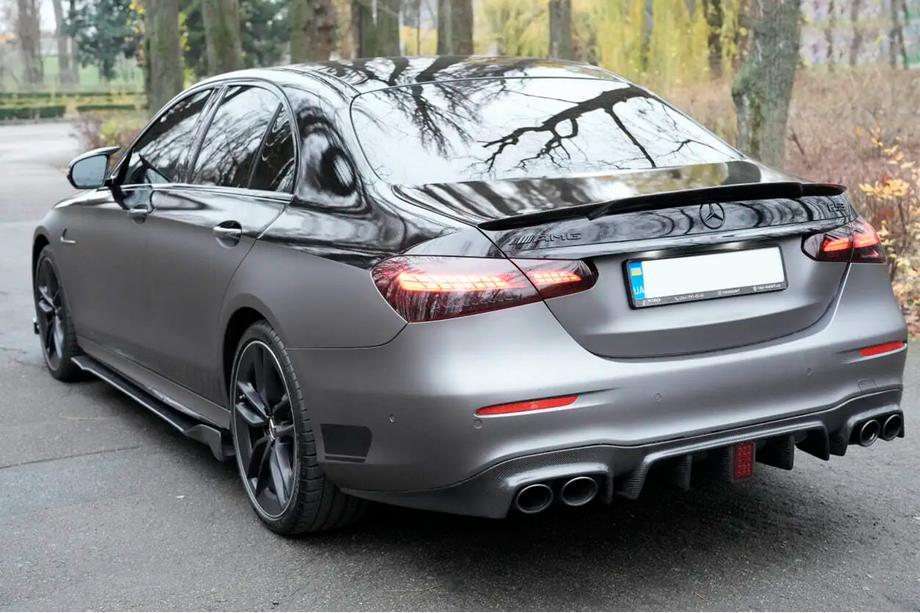 Mercedes E-class W213 2016–2023 Achterbumper diffuser (voor E63 AMG 2020-2023, carbon) Image
